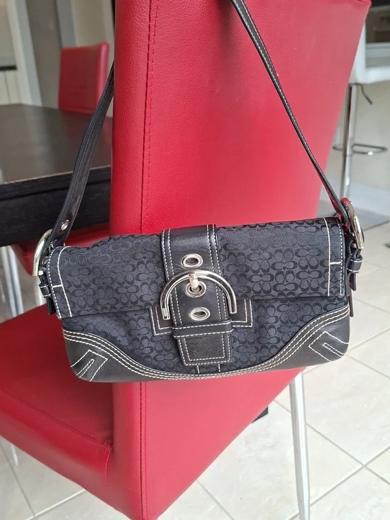 Coach Signature Soho Vintage black monogram shoulder bag in canvas and leather - Picture 13 of 15